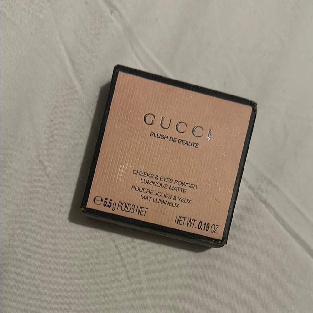 Gucci Blush de Beauté Cheeks & Eyes Powder - Luminous Matte